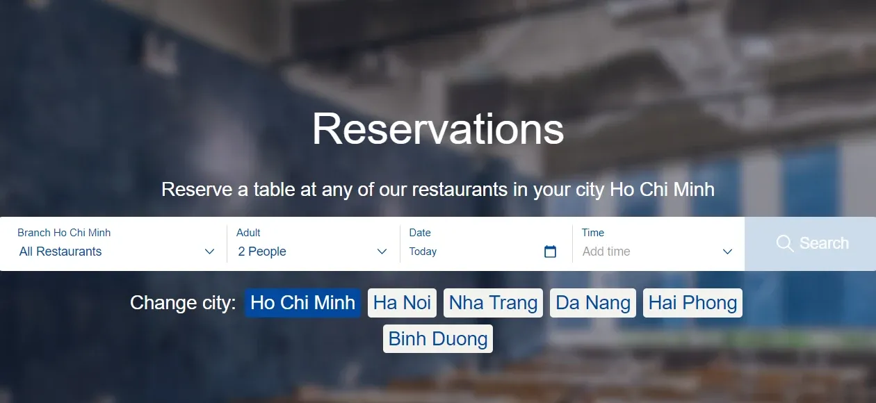 The Pizza 4P’s reservations page: a table search over a photograph of a restaurant interior, and the cities the group operates in.